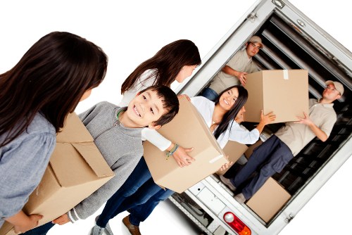 Moving van service for Isle of Dogs flats and apartments