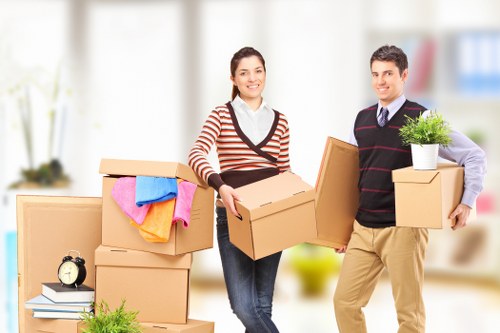 Commercial and home moving van support in Isle of Dogs