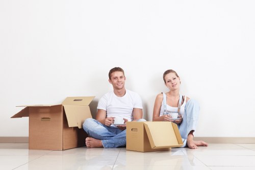 Local home removals planning for residents moving within the Isle of Dogs area
