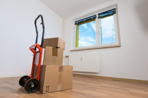Careful packing and loading for a flat move in Isle of Dogs